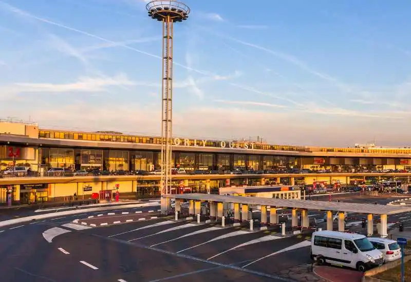 Aéroport de Paris Orly desservi par notre compagnie de taxi