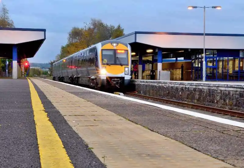 gare dans le val de marne